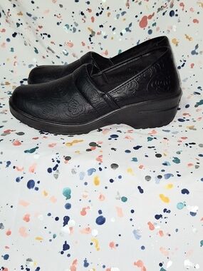 Easy Street Women's Shoe Size 10M